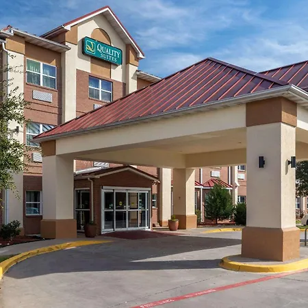 Quality Suites Addison-Dallas-2