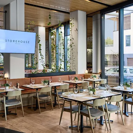 Vibe Hotel Melbourne Docklands-3