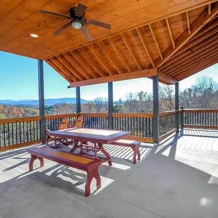 Hibernation Retreat - Luxury Pool & Mountain Views-3