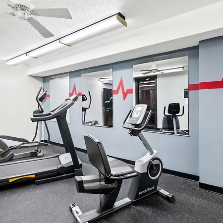 Surestay Plus Hotel By Best Western Lubbock Medical Center-2