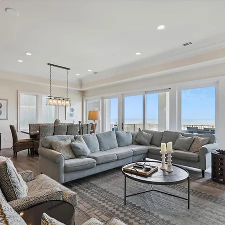 21 Singleton Beach- Oceanfront, Pool, Private Beach Access! Free Activities Included-3