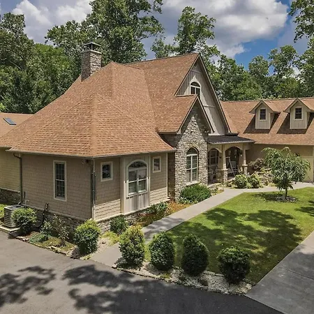 Escape To The Estate At Mill Creek Luxury 5Bed With Private Pool Hot Tub Game Room Fire Pit-2