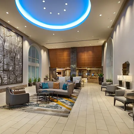 Hilton Indianapolis Hotel & Suites-3
