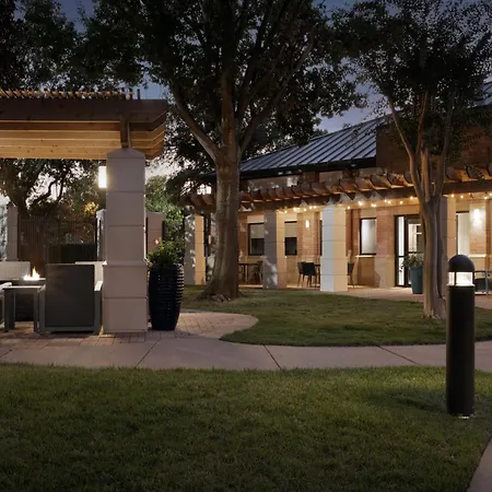 Courtyard Dallas Addison Quorum Drive-2