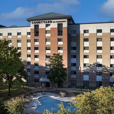 Courtyard Dallas Addison Quorum Drive-3