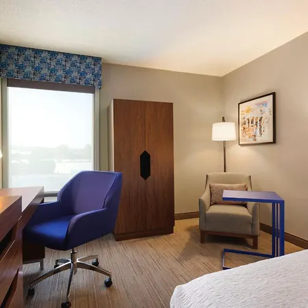 Hampton Inn Charlottesville-2