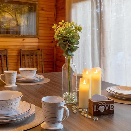 Real Log Cabin With Amazing Views, Hot Tub, Sauna, Games-2