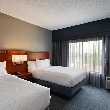 Courtyard By Marriott San Antonio Airport-2