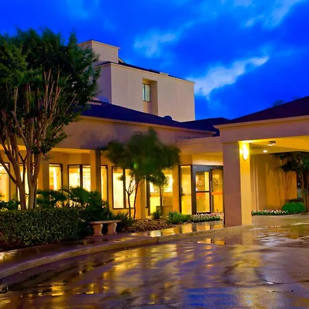 Courtyard By Marriott San Antonio Airport-3