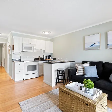 5 Min Walk To The Beach 1St Floor Condo Sleeps 4-2