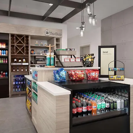 Hilton Garden Inn Denver Airport Tower Road-3