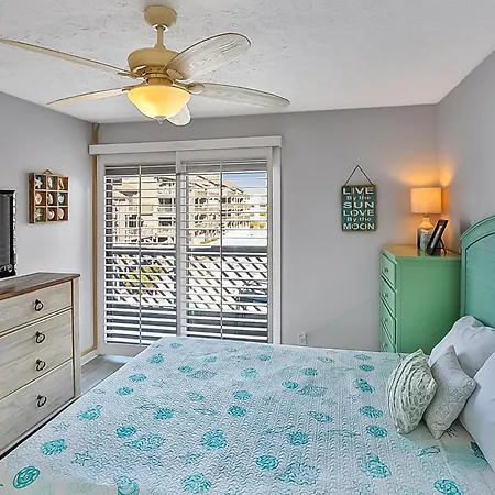 Two Bedroom Steps From The Beach! Shore Dr!-2