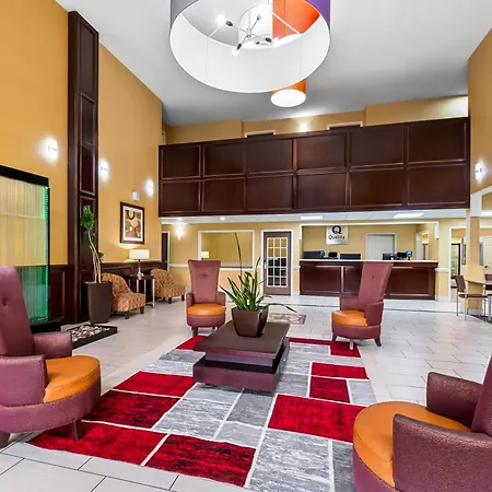 Quality Inn & Suites San Antonio Airport - Stone Oak-2