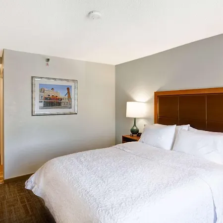 Hampton Inn Memphis-Poplar-2