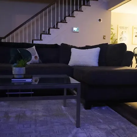 Grandmama'S House With Pool-2