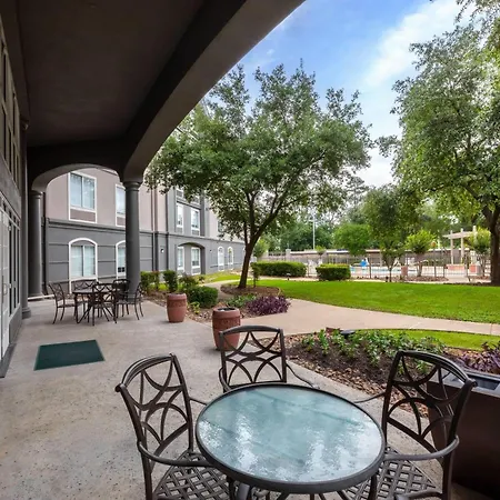La Quinta Inn & Suites By Wyndham Houston Bush Iah South-2