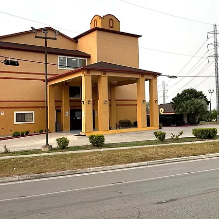 Quality Suites San Antonio Brooks City Base-2