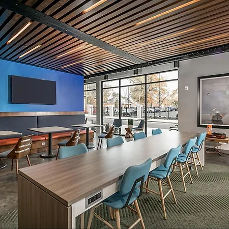 East Memphis University District Apartments By Barsala-2