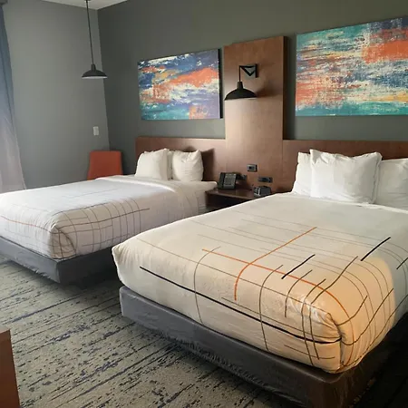 La Quinta Inn & Suites By Wyndham Louisville Ne - Old Henry Rd-3