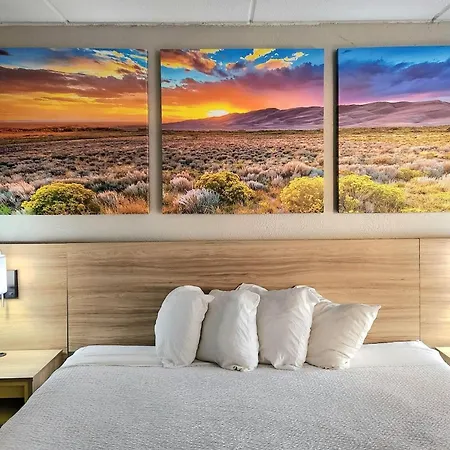 Days Inn By Wyndham Houston-3
