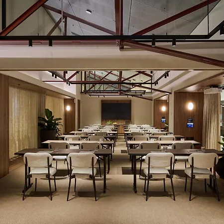 1 Hotel Melbourne-3