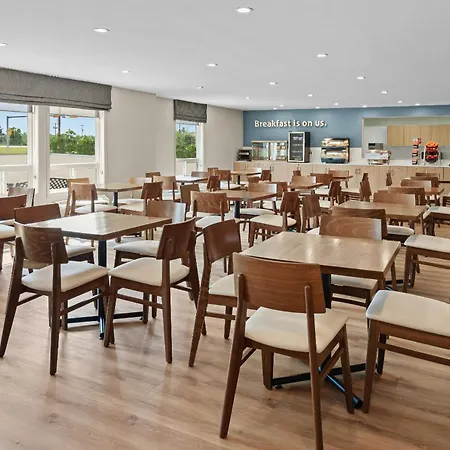 Days Inn By Wyndham Regina-2
