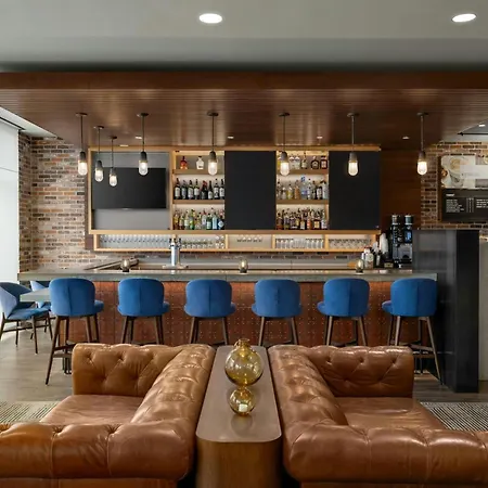 Courtyard By Marriott Portland Downtown/Waterfront-3