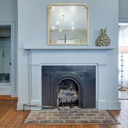 200 South Street Inn-3