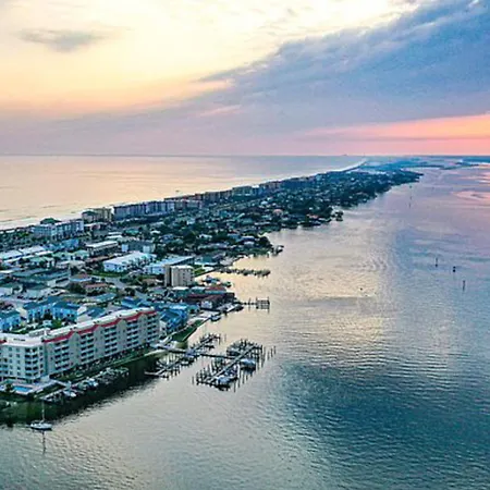 Palm Court Yacht Club #303-3
