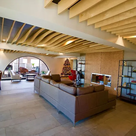 Ramada By Wyndham Austin South-2