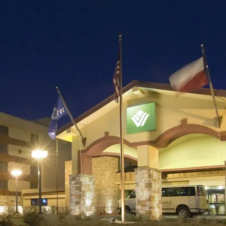 Wyndham Garden Hotel Austin-2