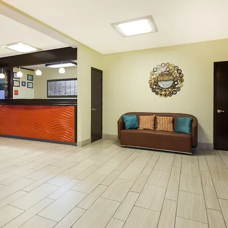 Howard Johnson By Wyndham Arlington Ballpark / Six Flags-3