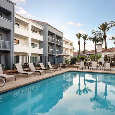 Courtyard By Marriott Phoenix Mesa-3