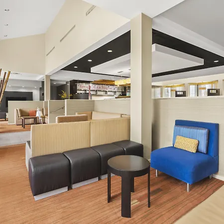 Super 8 By Wyndham Dallas Love Field Airport-2