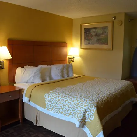 Days Inn By Wyndham Airport Nashville East-2