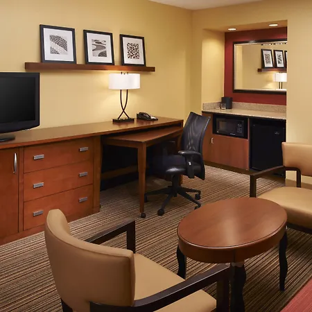 Courtyard By Marriott Louisville East-3