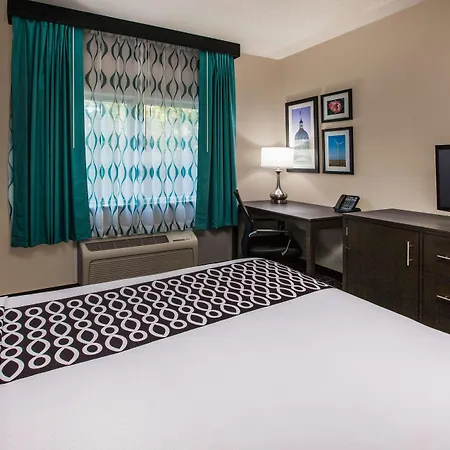 La Quinta Inn By Wyndham Indianapolis North-3