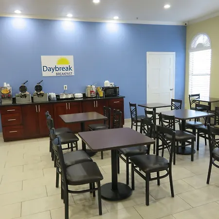 Days Inn By Wyndham Near Seaworld San Antonio-3