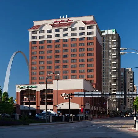 Hampton Inn St Louis- At The Arch-3