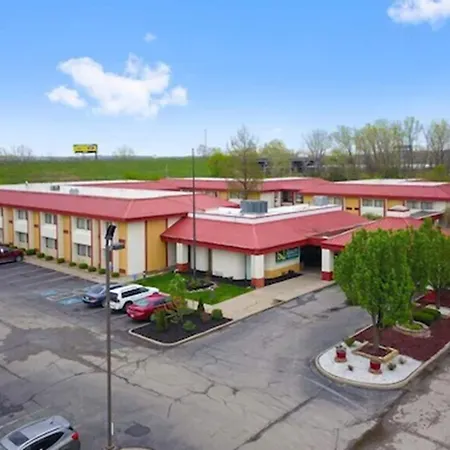 Quality Inn & Suites Kansas City I-435N Near Sports Complex-3