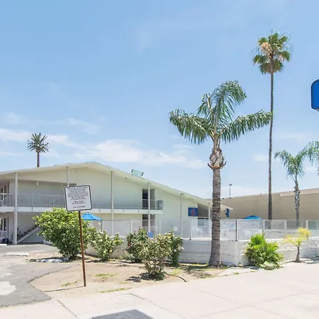 Motel 6 Bakersfield-3
