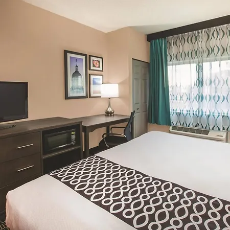 La Quinta Inn By Wyndham Indianapolis North-2