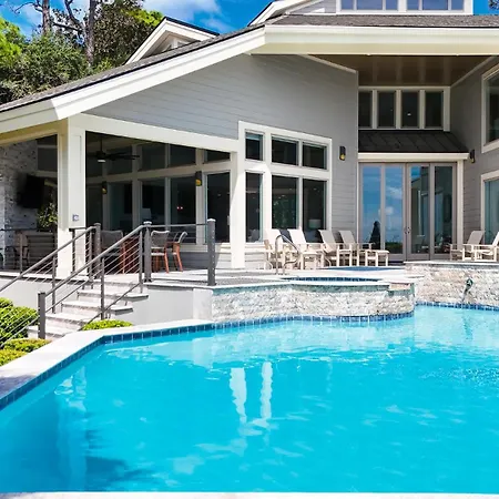 Luxury Oceanfront 7 Bedroom 7 Ba Wonderful Pool Deck Beach Gear And Bike Rentals Included-3