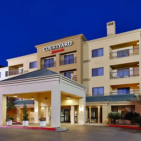 Courtyard Austin South-2
