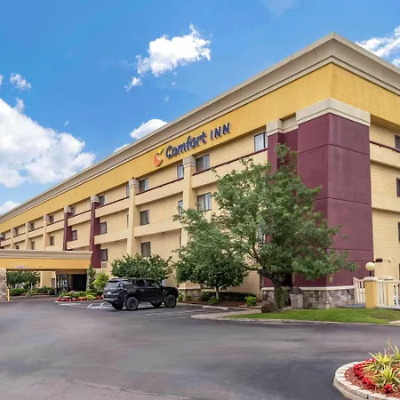 Comfort Inn Tulsa Midtown-3