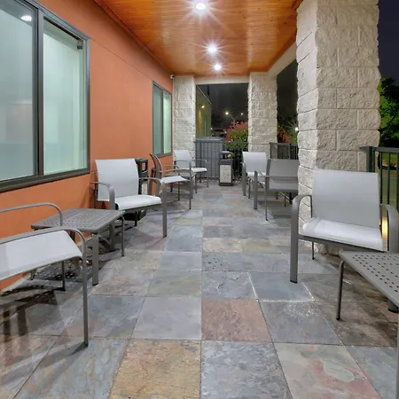 Holiday Inn Express & Suites Dallas Park Central Northeast By Ihg-3