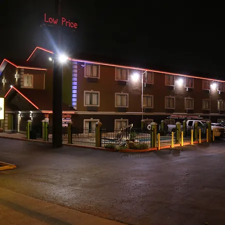 Super 8 By Wyndham San Antonio/I-35 North-3