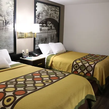 Super 8 By Wyndham San Antonio/I-35 North-2