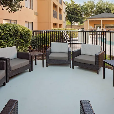 Courtyard Houston Westchase-2