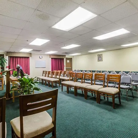 Quality Inn & Suites North Montgomery-3